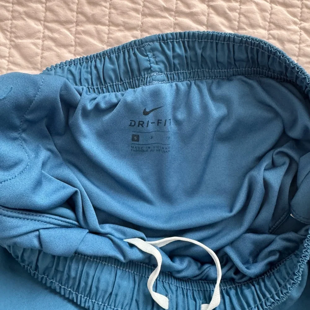 Nike Blue Athletic Shorts with Elastic Waistband - Picture 3 of 3